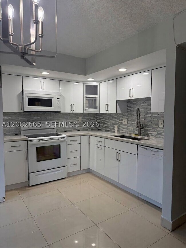 Photo - 8650 SW 133rd Avenue Rd Unit 211