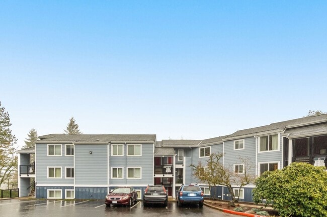 Photo - Charming 2 Bed/1 Bath Lake Oswego Condo in Eagle Crest Community