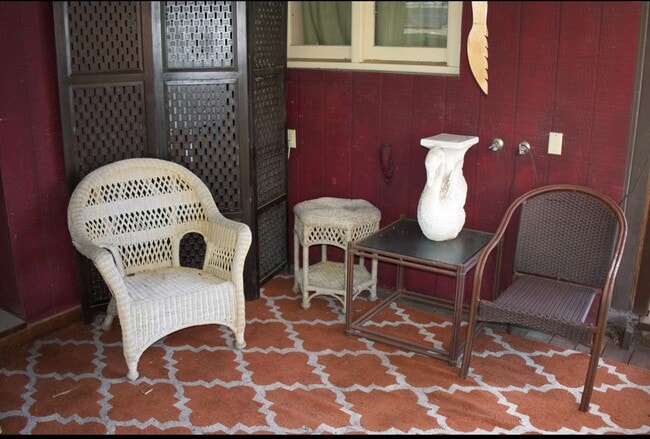 Photo - 3 Bedrooms 2 baths Beach House in the City...