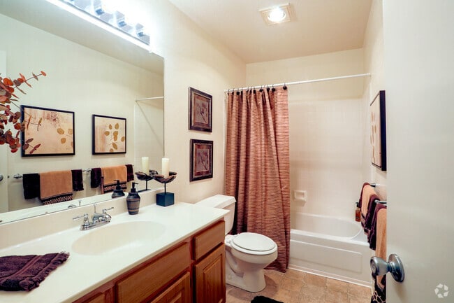 1HAB, 1BA - Washington