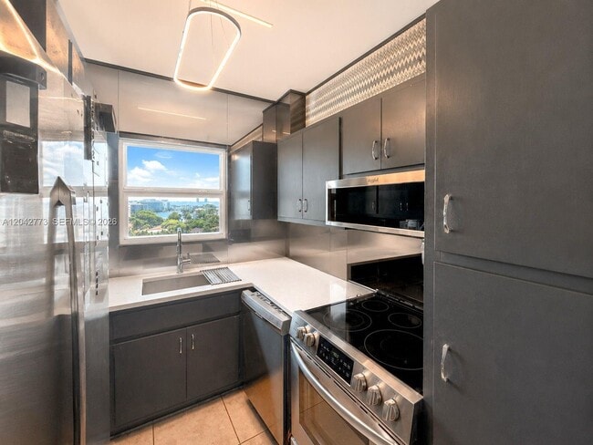 Photo - 4747 Collins Ave Unidad 1101