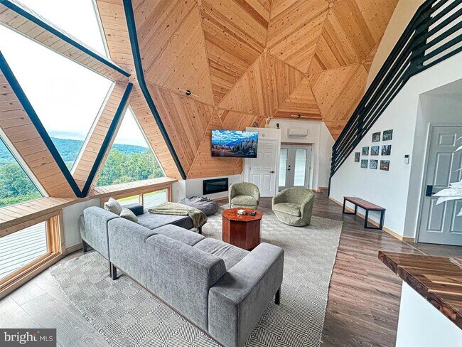 Photo - 331 Pomeroy Rd