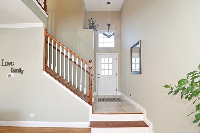 Photo - 1064 Stamford Ct