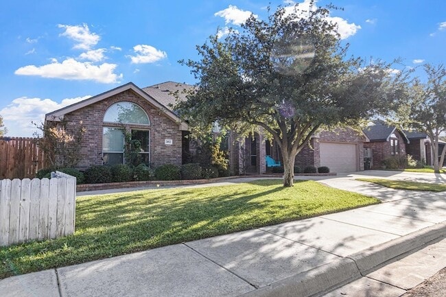 Photo - 5811 Oak Creek Drive