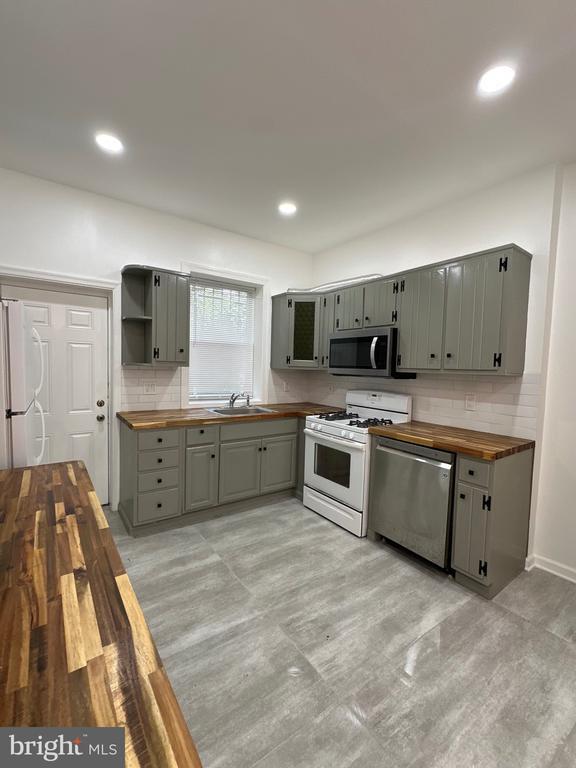 Photo - 4344 N Franklin St