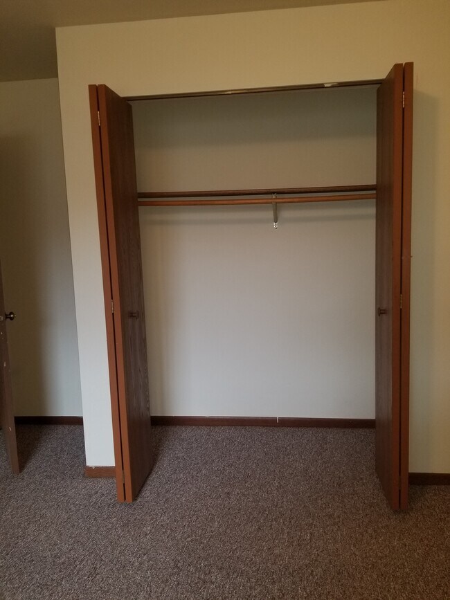 Photo - Thousand Oaks Apartments