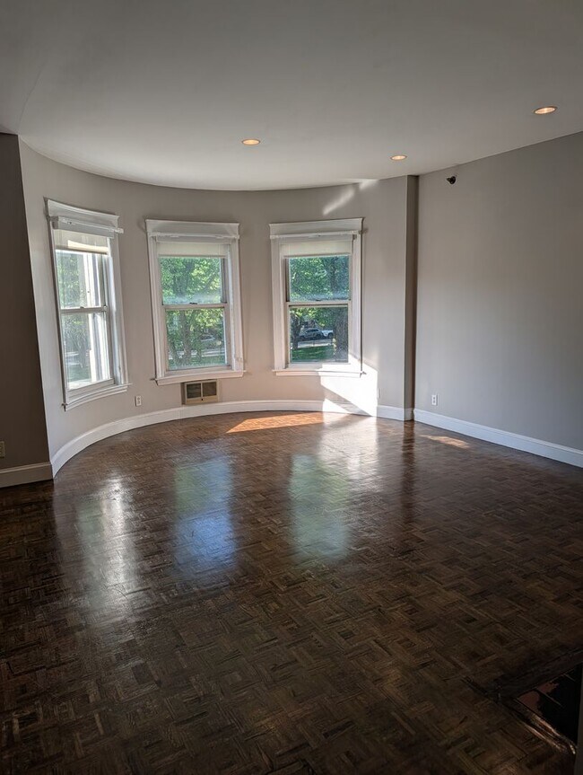 Building Photo - 416 Commonwealth Ave Unit 202