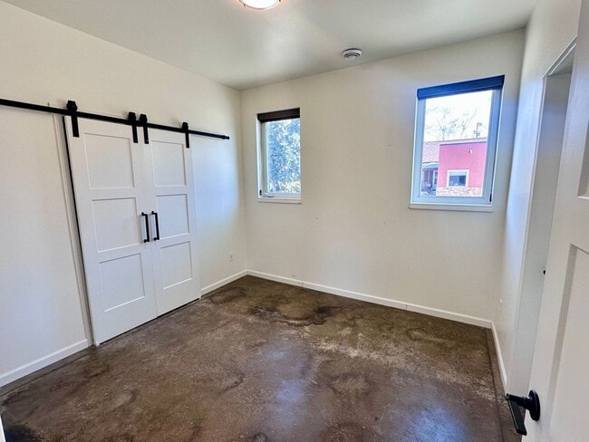 Photo - Newer Condo Unidad 1