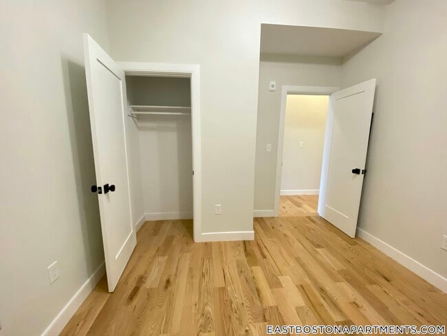 Photo - 275 Webster St Unidad 3