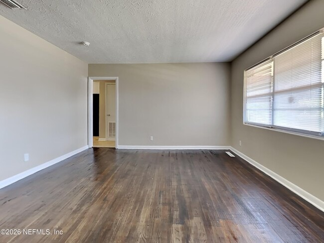 Photo - 1332 Arlingwood Ave