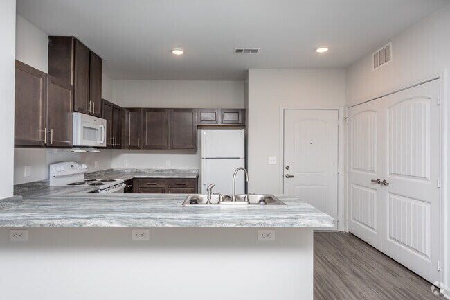 2HAB, 2BA - 993 ft²