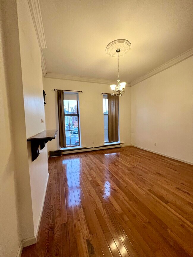 Photo - 111 Chestnut Ave Unit 1