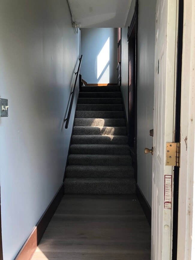 Photo - 222 Ottawa Unit Apt B