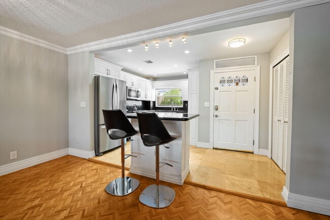 Photo - 2829 NE 33rd Ct Unidad 101