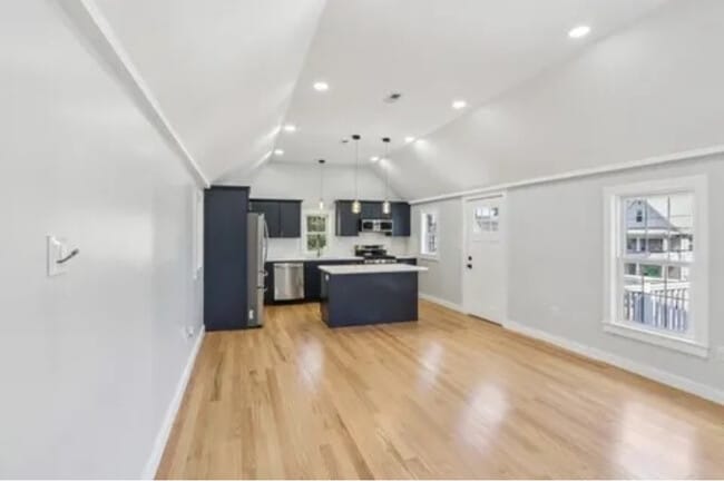 Photo - 410 Ferry St