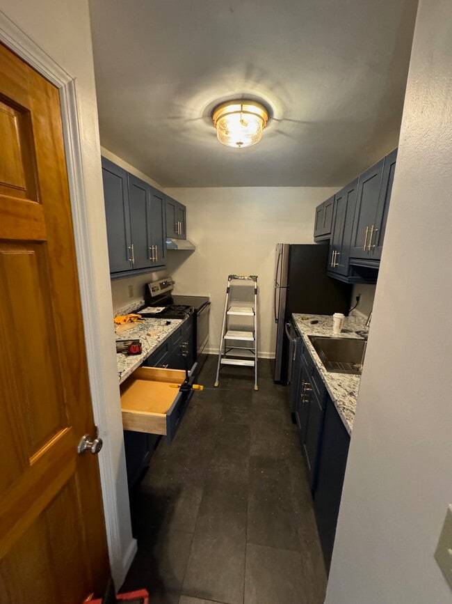 new kitchen - 12 White Gate Dr Condo Unit B