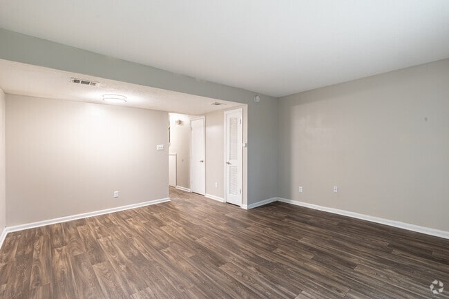 2BR, 1.5BA - 1025SF
