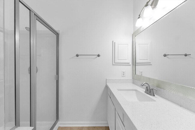 Photo - 14823 Yellow Begonia Dr