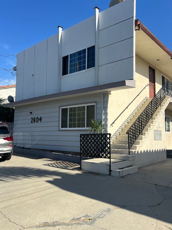 Photo - 2604 Mathews Ave Unidad 1