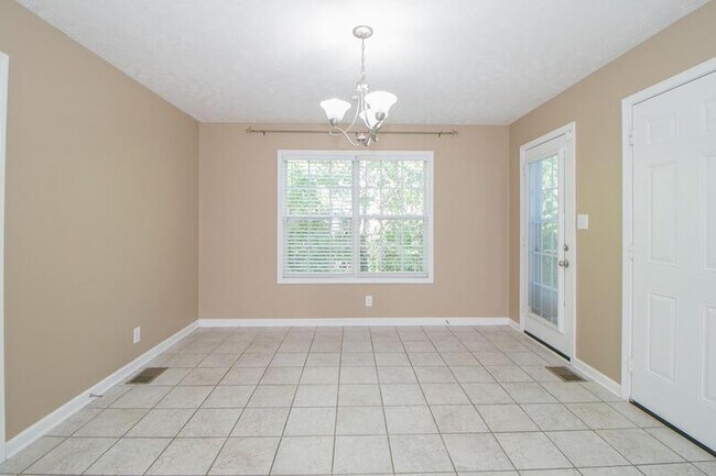 Photo - 1449 Mutual Dr