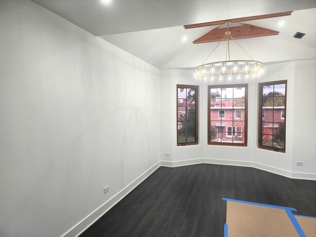 Photo - 243 W Swann St Unit 2