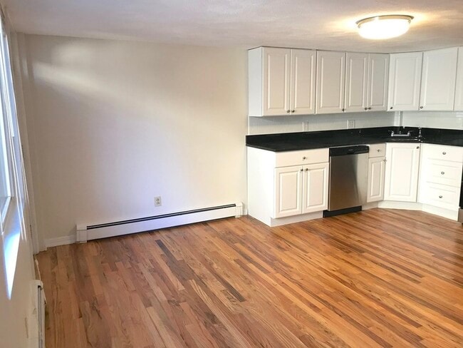 Photo - 144 Thorndike St Unit 2