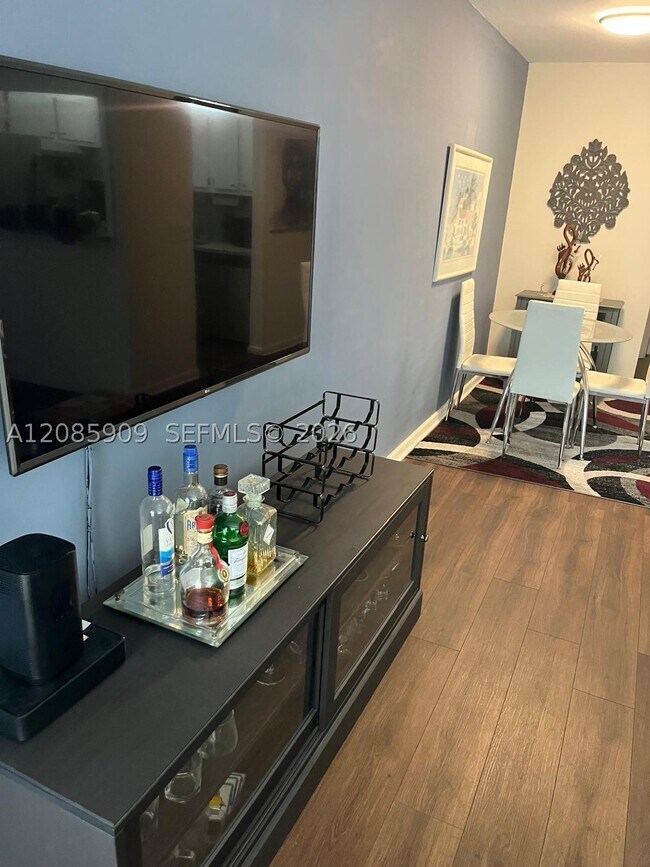 Photo - 159 Ventnor Dr Unit 159