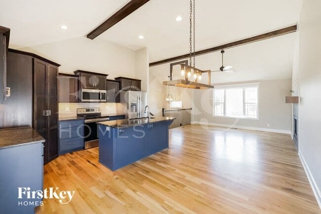 Photo - 811 S Sunset Ln