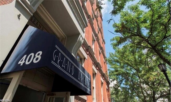Photo - 408 W Saint Clair Ave Unidad 409 Rental