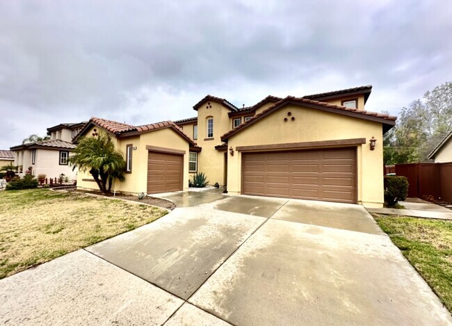 Building Photo - Coming Soon!! Beautiful 3 Bed, 3 Bath, and... Rental