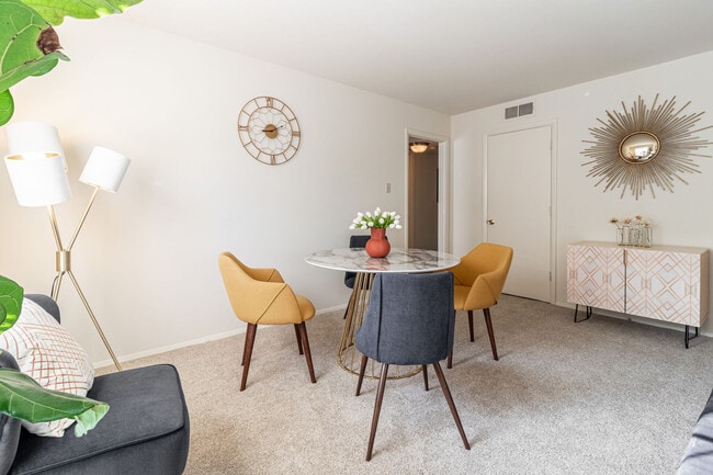 Willow Oaks Apartments