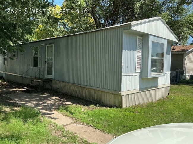 Photo - 2625 S West St