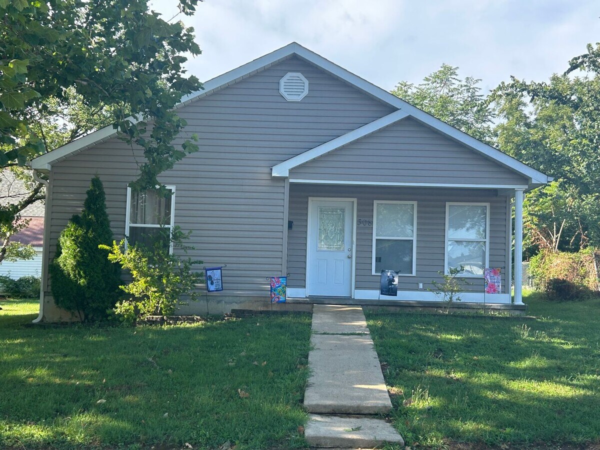 3 Bed 2 Bath Single Story House close to S... - 3 Bed 2 Bath Single Story House close to S...