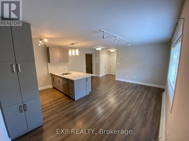 Photo - 5 Paisley Blvd E Unit 102