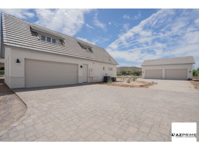 Photo - Experience the Epitome of Comfort in this Spacious 4/3.5 House Nestled in the Serene Neighborhood of