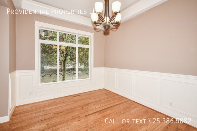 Photo - 700 5th Ave S