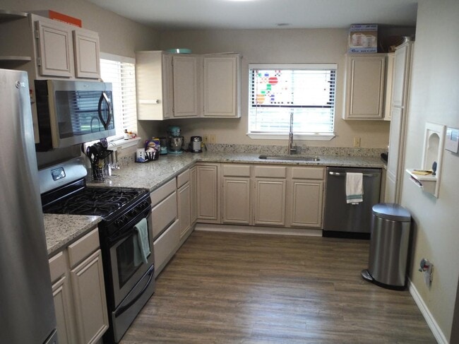 Photo - 816 E Texas St