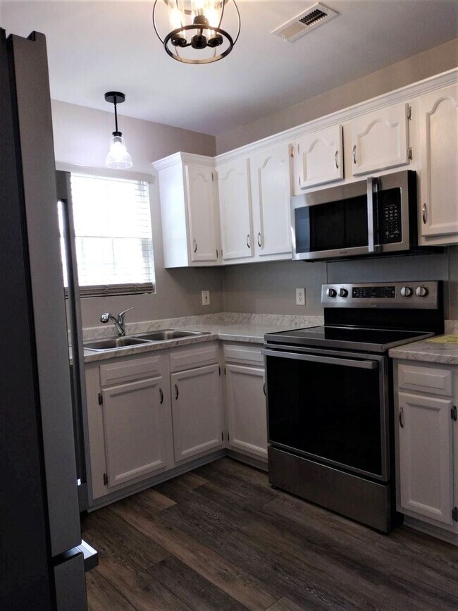 Photo - $200 Off Your First Full Month’s Rent! Mo...