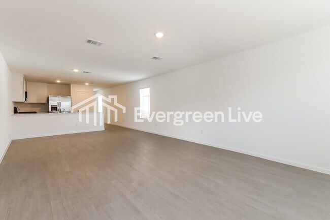 Photo - 2033 Belgian Dr