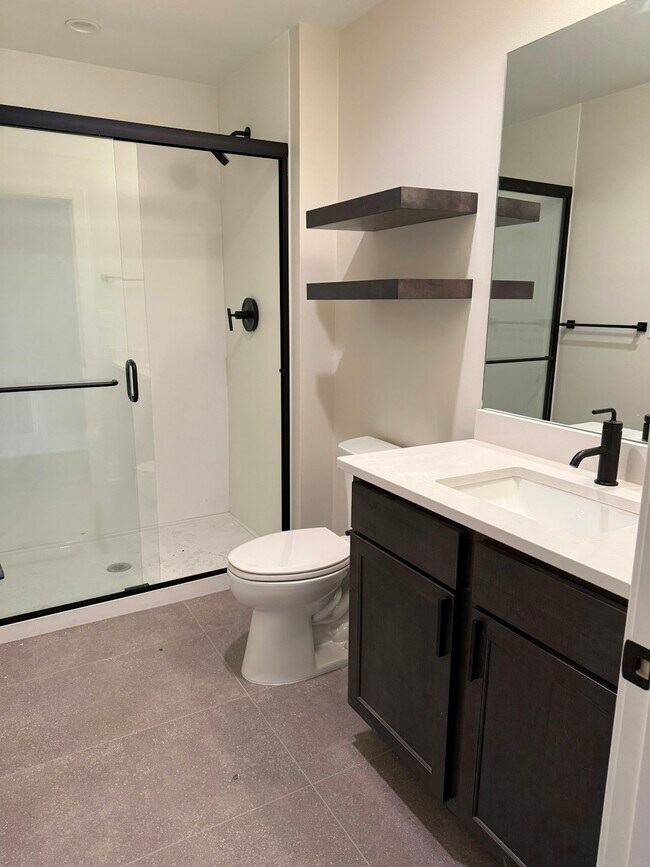 Photo - 106 E Erie St Unit 2B