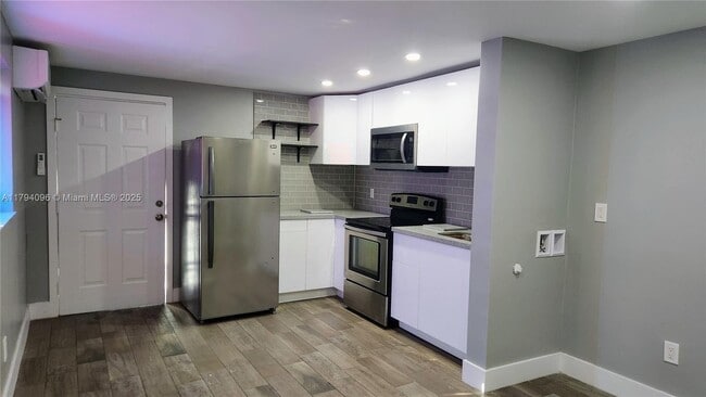 Photo - 2489 SW 11th St Unit 2