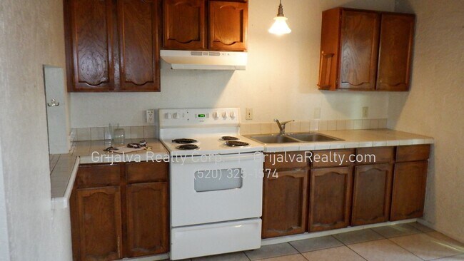 Photo - 2016 N Madelyn Ave Unidad 2018