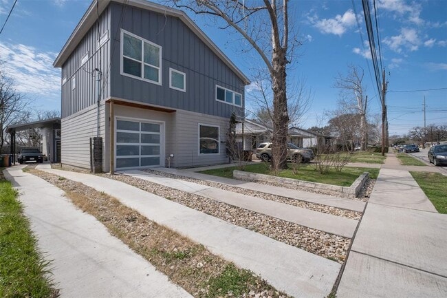 Photo - 4707 Leslie Ave