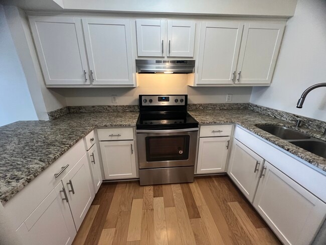 Photo - 1018 N 27th St Unit 204