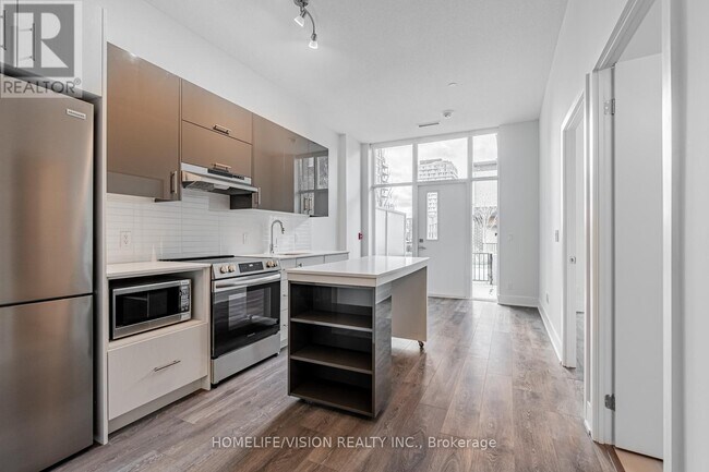 Photo - 188 Fairview Mall Dr Unité 107