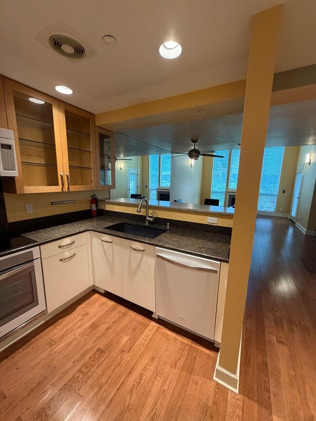 Photo - WONDERFUL COLUMBIA SHORES CONDO! Unidad 420