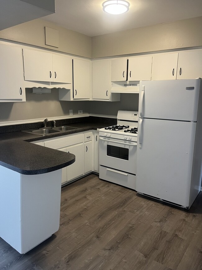 Photo - 5818 W 107th St Unit 8