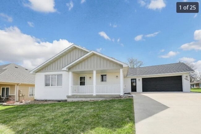 Building Photo - Newly Remodel 3 bed house - Rent $3k per m...