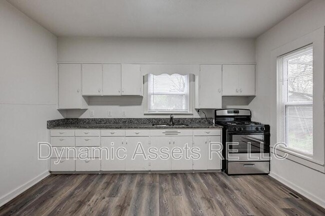 Photo - 510 W 3rd St Unit A