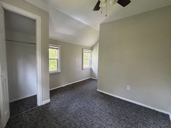 Building Photo - 412 Parsons St Unit 4 Rental